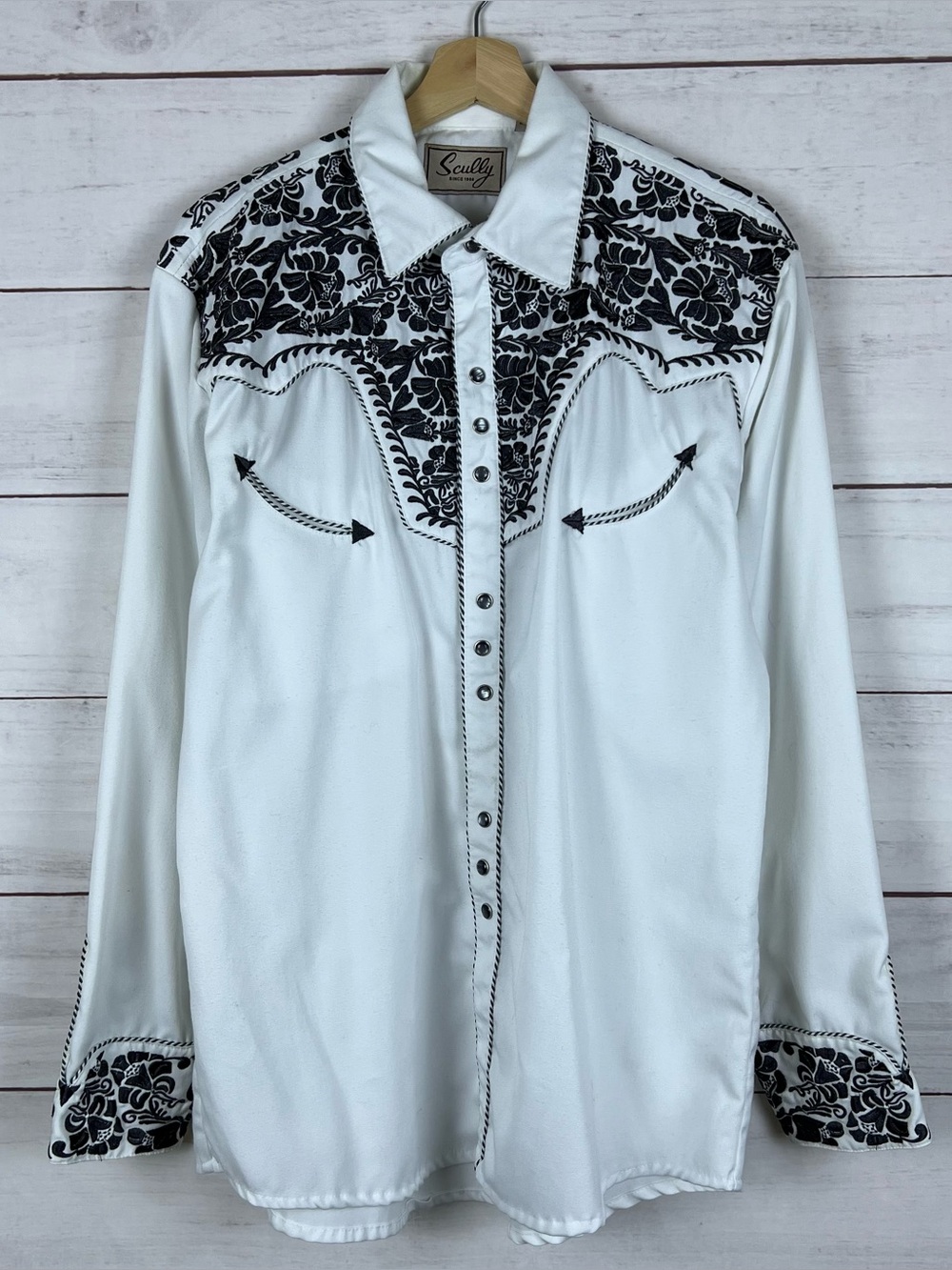 Scully Gunfighter Men's Medium White Embroidered Pearl Snap Western Shirt
